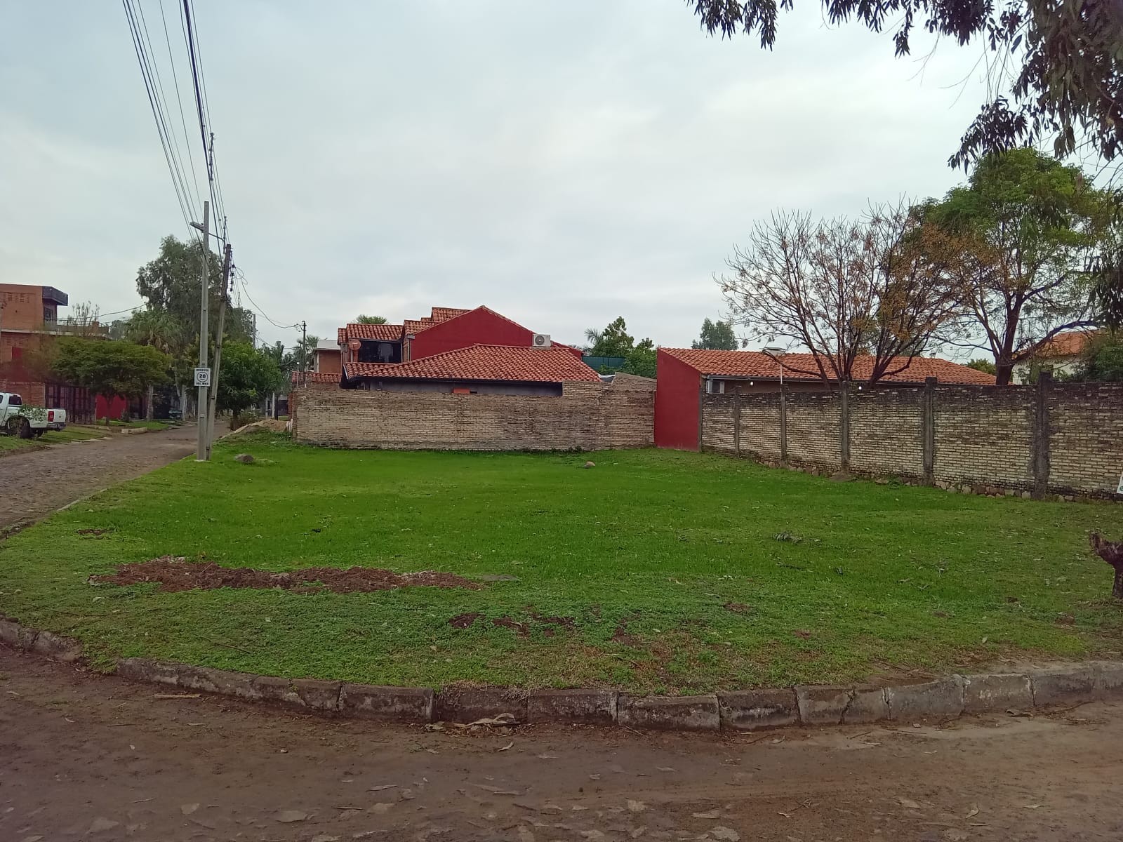 Vendo terreno en esquina - Barrio cerrado en Limpio — foto 2