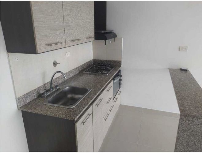 Apartamento de 3 alcobas en venta en El Rincón, Medellín, 55 m² · foto 5 de 13