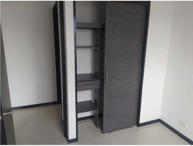 Apartamento de 3 alcobas en venta en El Rincón, Medellín, 55 m² · foto 8 de 13