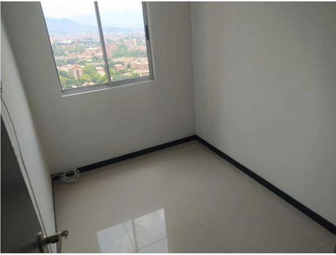 Apartamento de 3 alcobas en venta en El Rincón, Medellín, 55 m² · foto 9 de 13