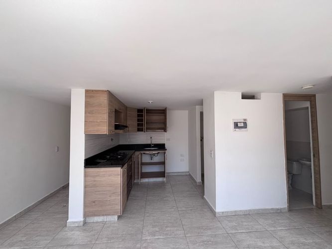 Apartamento de 3 alcobas en venta en Bello Horizonte, Bello, 52 m² · foto 3 de 24