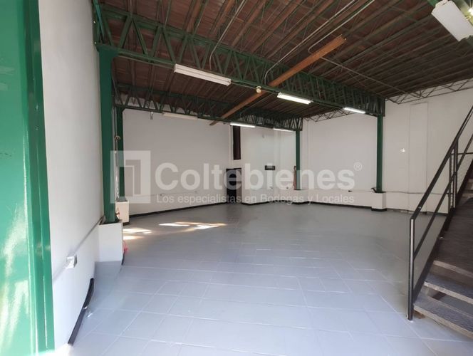 Bodega en arriendo en Colombia, Medellín, 180 m² · foto 2 de 14