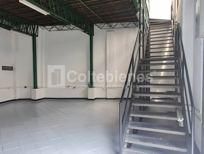 Bodega en arriendo en Colombia, Medellín, 180 m² · foto 8 de 14