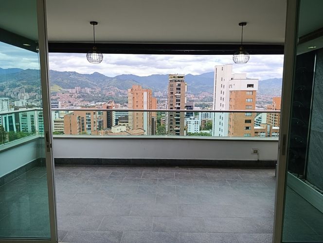 Apartamento de 3 alcobas en arriendo en Vía Las Palmas, Medellín, 150 m² · foto 19 de 24