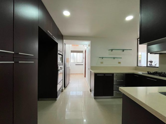 Casa de 3 alcobas en venta en Santa Catalina, Envigado, 218 m² · foto 8 de 20