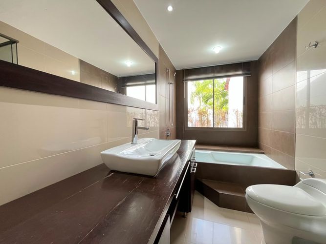 Casa de 3 alcobas en venta en Santa Catalina, Envigado, 218 m² · foto 12 de 20