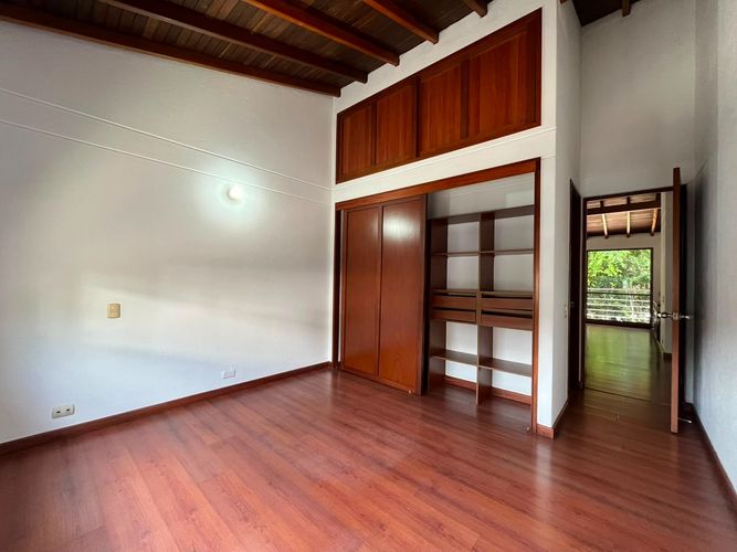 Casa de 3 alcobas en venta en Santa Catalina, Envigado, 218 m² · foto 18 de 20