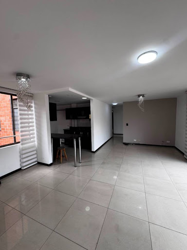 Apartamento en arriendo en Laureles, Medellín · foto 7 de 15