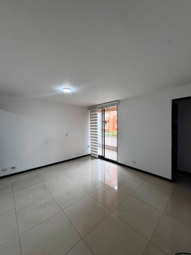 Apartamento en arriendo en Laureles, Medellín · foto 10 de 15