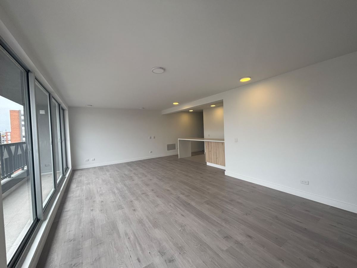 Apartamento en venta en Lagos De Torca, Bogotá · foto 3 de 24