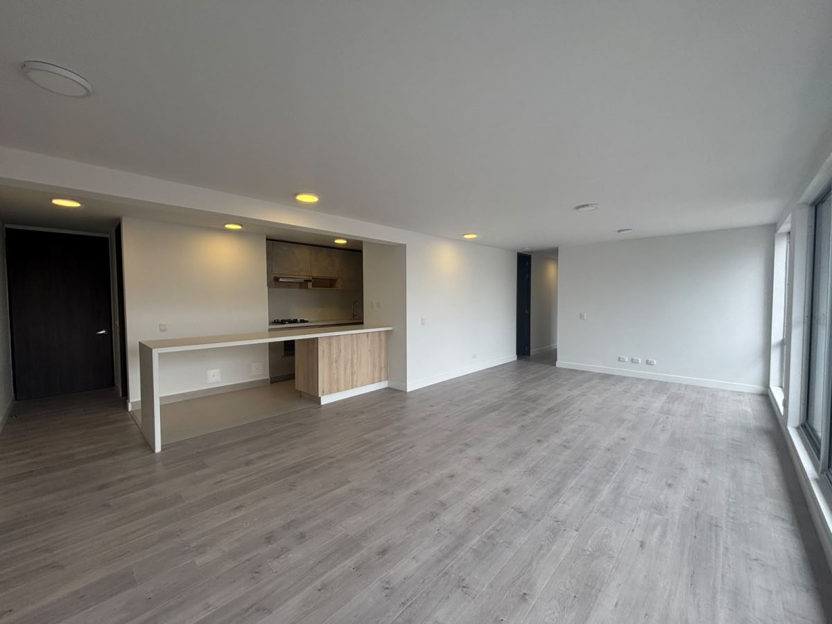 Apartamento en venta en Lagos De Torca, Bogotá · foto 4 de 24
