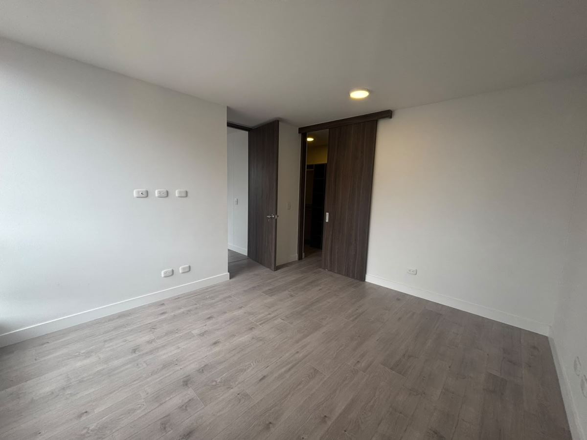 Apartamento en venta en Lagos De Torca, Bogotá · foto 10 de 24