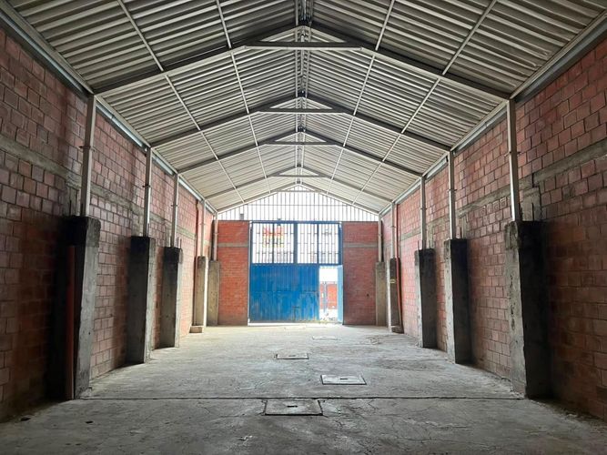 Bodega en venta en El Ingenio, Cali, 200 m² · foto 2 de 5