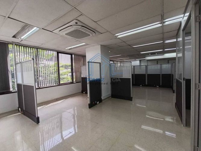 Oficina en arriendo en Milla De Oro, Medellín, 135 m² · foto 5 de 13