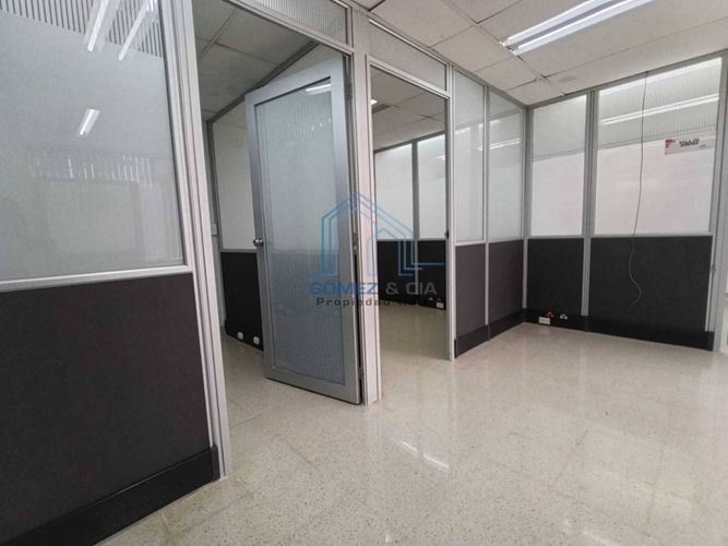 Oficina en arriendo en Milla De Oro, Medellín, 135 m² · foto 6 de 13