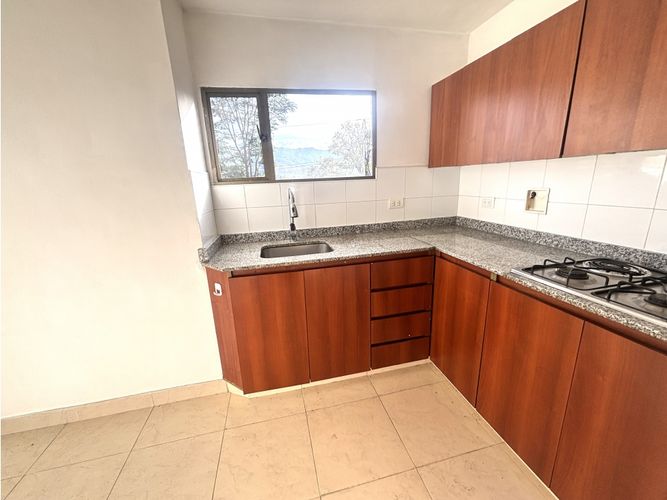 Apartamento de 2 alcobas en arriendo en Astorga, Medellín, 92 m² · foto 4 de 12
