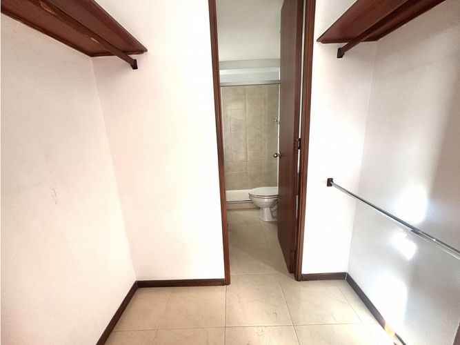 Apartamento de 2 alcobas en arriendo en Astorga, Medellín, 92 m² · foto 9 de 12