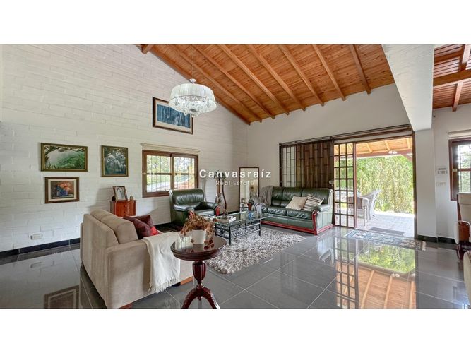 Finca en venta en Chaparral, Guarne, 380 m² · foto 3 de 14