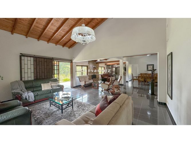 Finca en venta en Chaparral, Guarne, 380 m² · foto 4 de 14