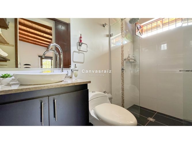 Finca en venta en Chaparral, Guarne, 380 m² · foto 9 de 14