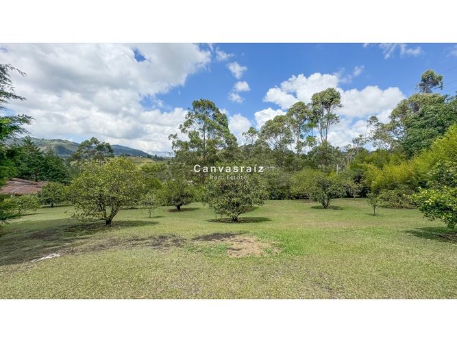 Finca en venta en Chaparral, Guarne, 380 m² · foto 13 de 14