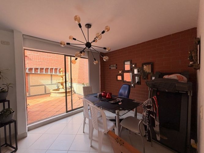 Casa de 3 alcobas en venta en El Trianon, Envigado, 116 m² · foto 4 de 24