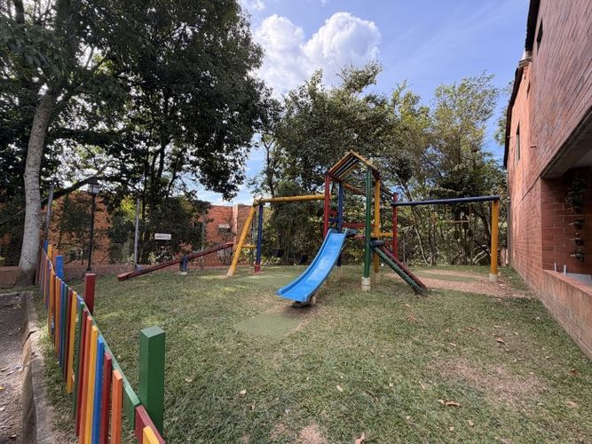 Casa de 3 alcobas en venta en El Trianon, Envigado, 116 m² · foto 18 de 24