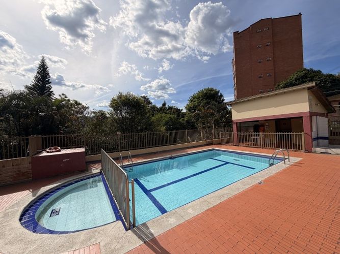 Casa de 3 alcobas en venta en El Trianon, Envigado, 116 m² · foto 17 de 24