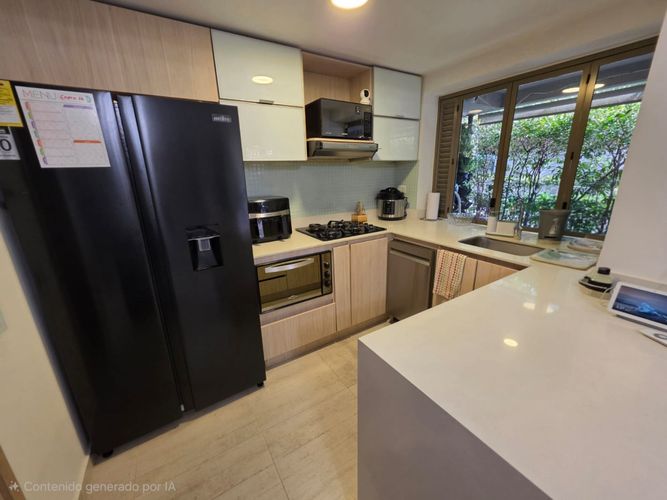 Apartamento de 3 alcobas en venta en Belén, Medellín, 139 m² · foto 4 de 24