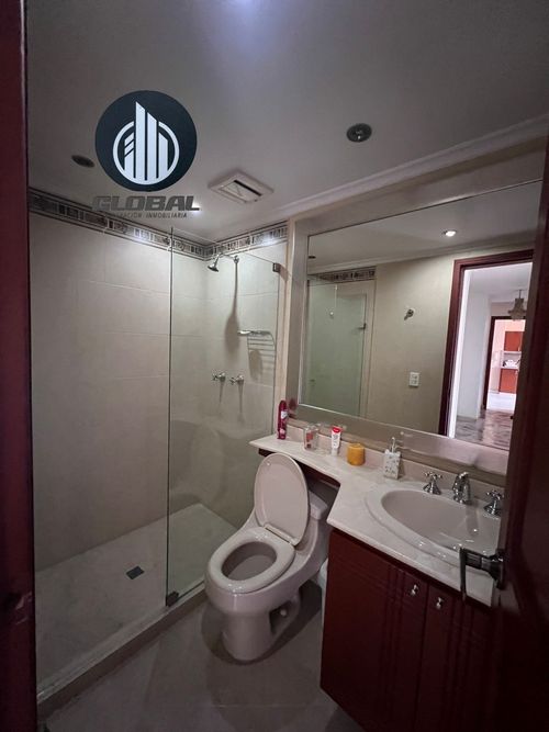 Apartamento de 5 alcobas en venta en Laureles, Medellín, 211 m² · foto 16 de 17