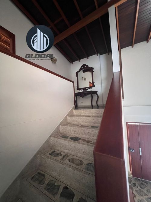 Apartamento de 5 alcobas en venta en Laureles, Medellín, 211 m² · foto 15 de 17
