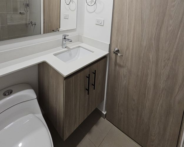 Apartamento de 3 alcobas en venta en Vegas De San Jose, Sabaneta, 66 m² · foto 9 de 11