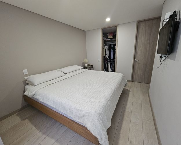 Apartamento de 3 alcobas en venta en Vegas De San Jose, Sabaneta, 66 m² · foto 4 de 11