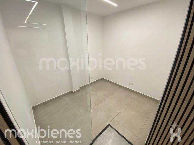 Local en arriendo en El Chagualo, Medellín, 48 m² · foto 2 de 7