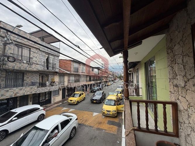 Casa de 4 alcobas en venta en El Poblado, Medellín, 110 m² · foto 8 de 23