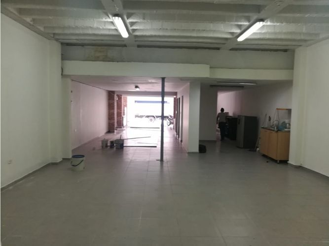 Local en arriendo en Santa Fe, Medellín, 200 m² · foto 2 de 11