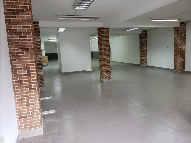 Local en arriendo en Santa Fe, Medellín, 200 m² · foto 7 de 11