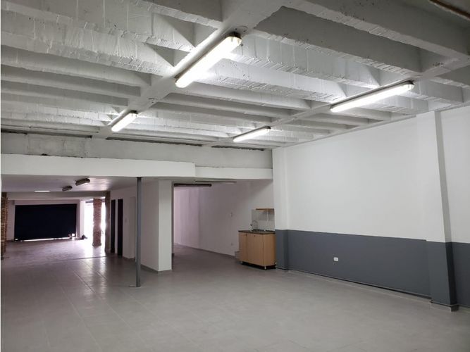 Local en arriendo en Santa Fe, Medellín, 200 m² · foto 10 de 11