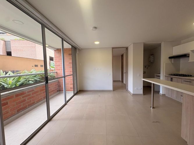 Apartamento de 2 alcobas en venta en Vegas De San Jose, Sabaneta, 59 m² · foto 9 de 14