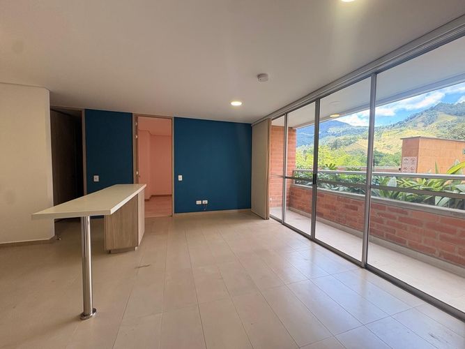 Apartamento de 2 alcobas en venta en Vegas De San Jose, Sabaneta, 59 m² · foto 8 de 14