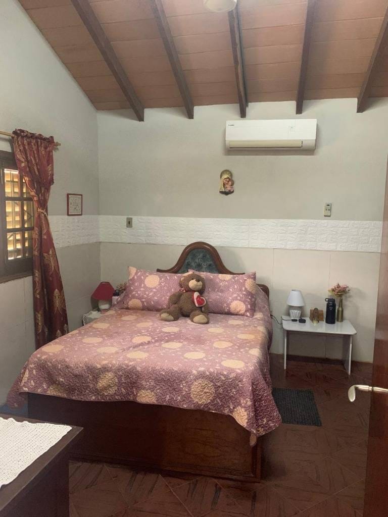 VENDO TERRENO CON CASA A DEMOLER O REFACCIONAR EN B° HERRERA — foto 2