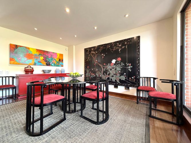 Apartamento de 3 alcobas en venta en Los Rosales, Bogotá, 306 m² · foto 18 de 24