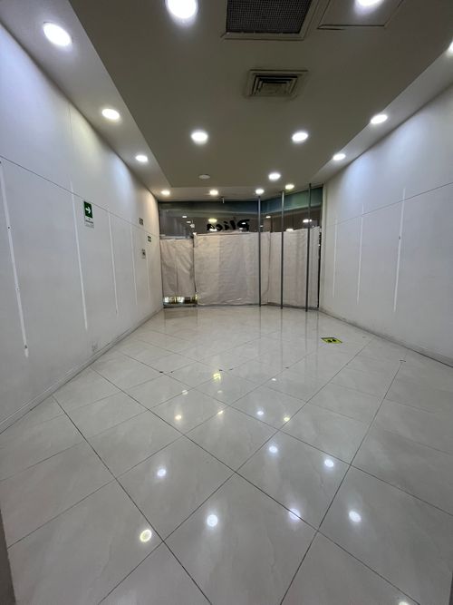 Local en venta en Vía Las Palmas, Medellín, 42 m² · foto 3 de 8