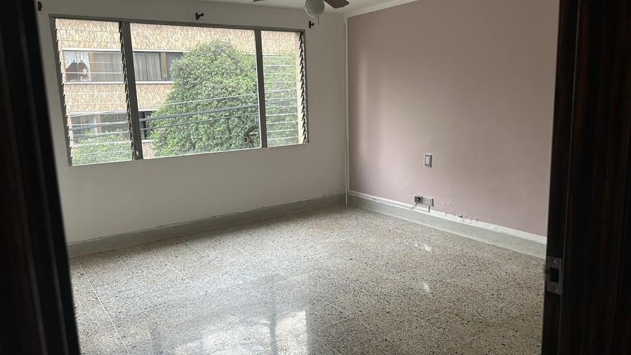 Apartamento de 4 alcobas en venta en Laureles, Medellín, 148 m² · foto 18 de 24