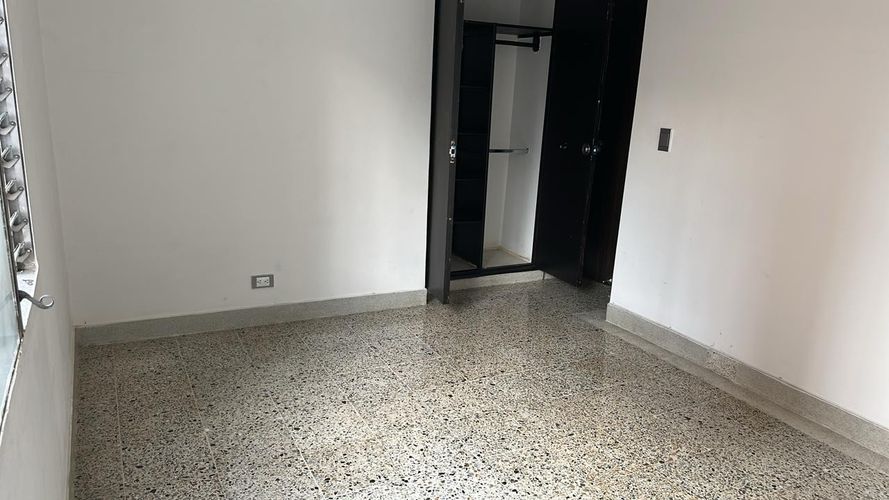 Apartamento de 4 alcobas en venta en Laureles, Medellín, 148 m² · foto 22 de 24