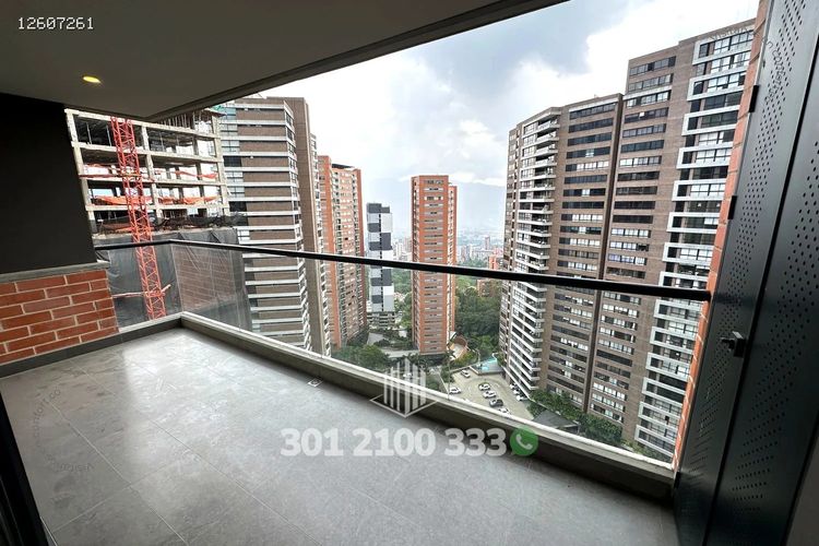 Apartamento de 2 alcobas en arriendo en Altos Del Poblado, Medellín, 80 m² · foto 5 de 24