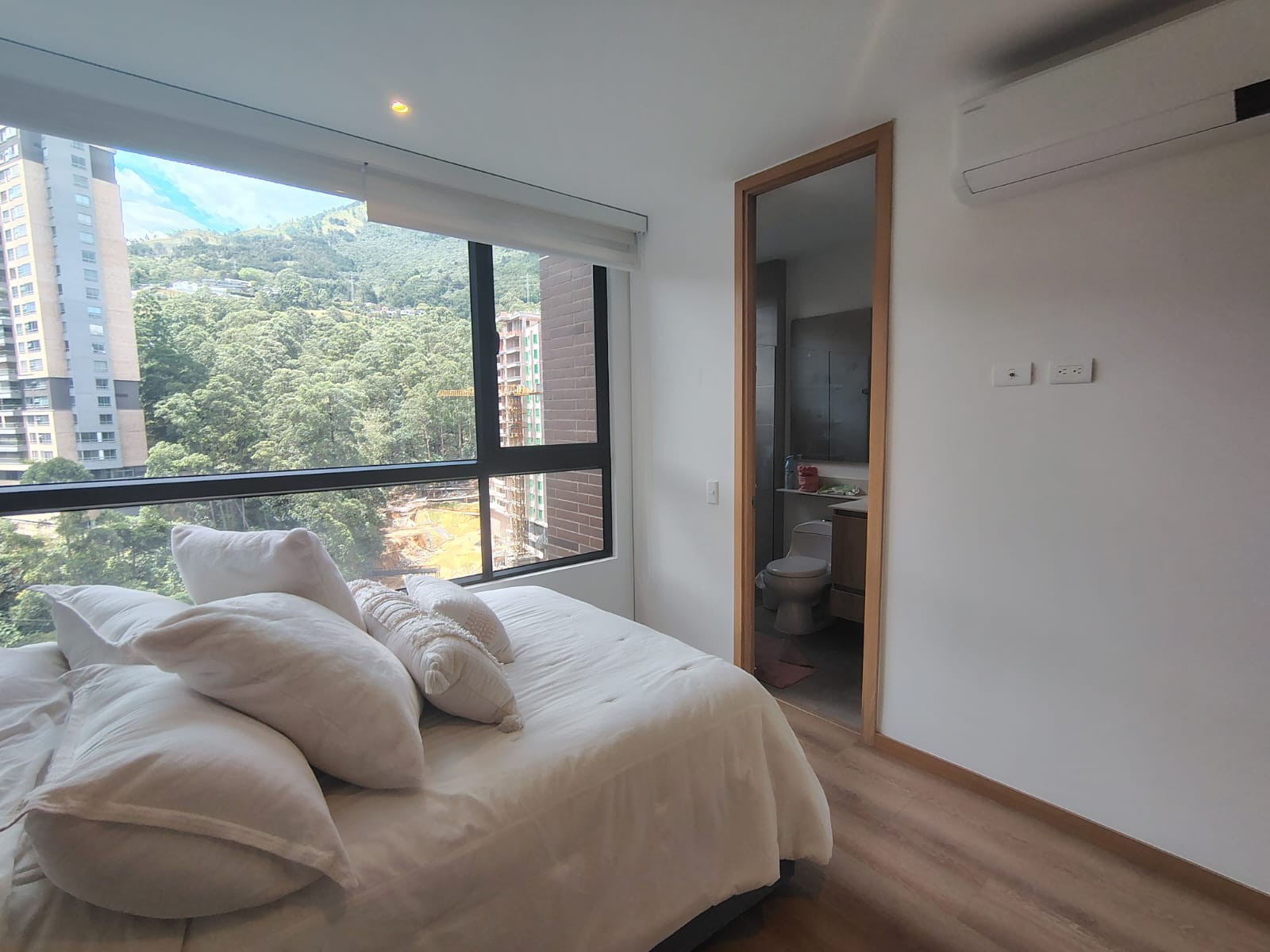 Apartamento en arriendo en El Poblado, Medellín · foto 3 de 20