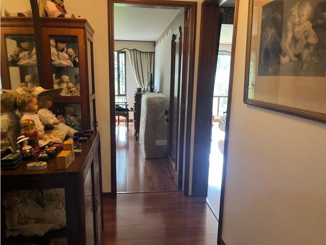 Apartamento de 3 alcobas en venta en Santa Barbara, Bogotá, 223 m² · foto 7 de 16