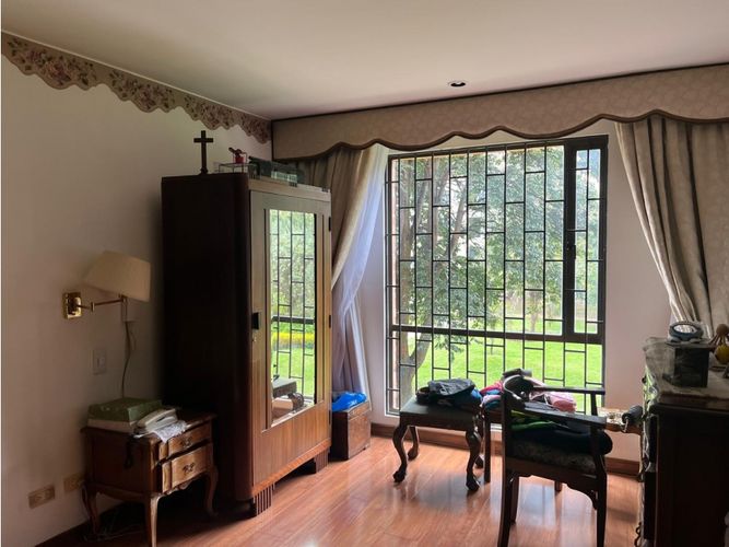 Apartamento de 3 alcobas en venta en Santa Barbara, Bogotá, 223 m² · foto 10 de 16