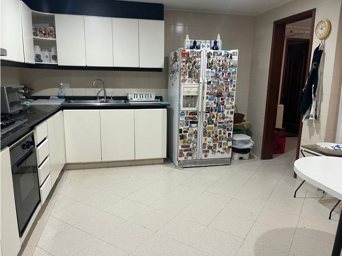 Apartamento de 3 alcobas en venta en Santa Barbara, Bogotá, 223 m² · foto 12 de 16